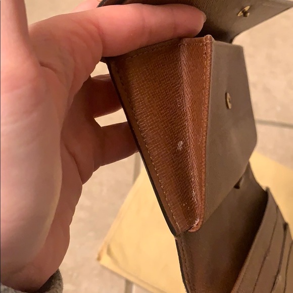 Louis Vuitton wallet - Picture 6 of 8